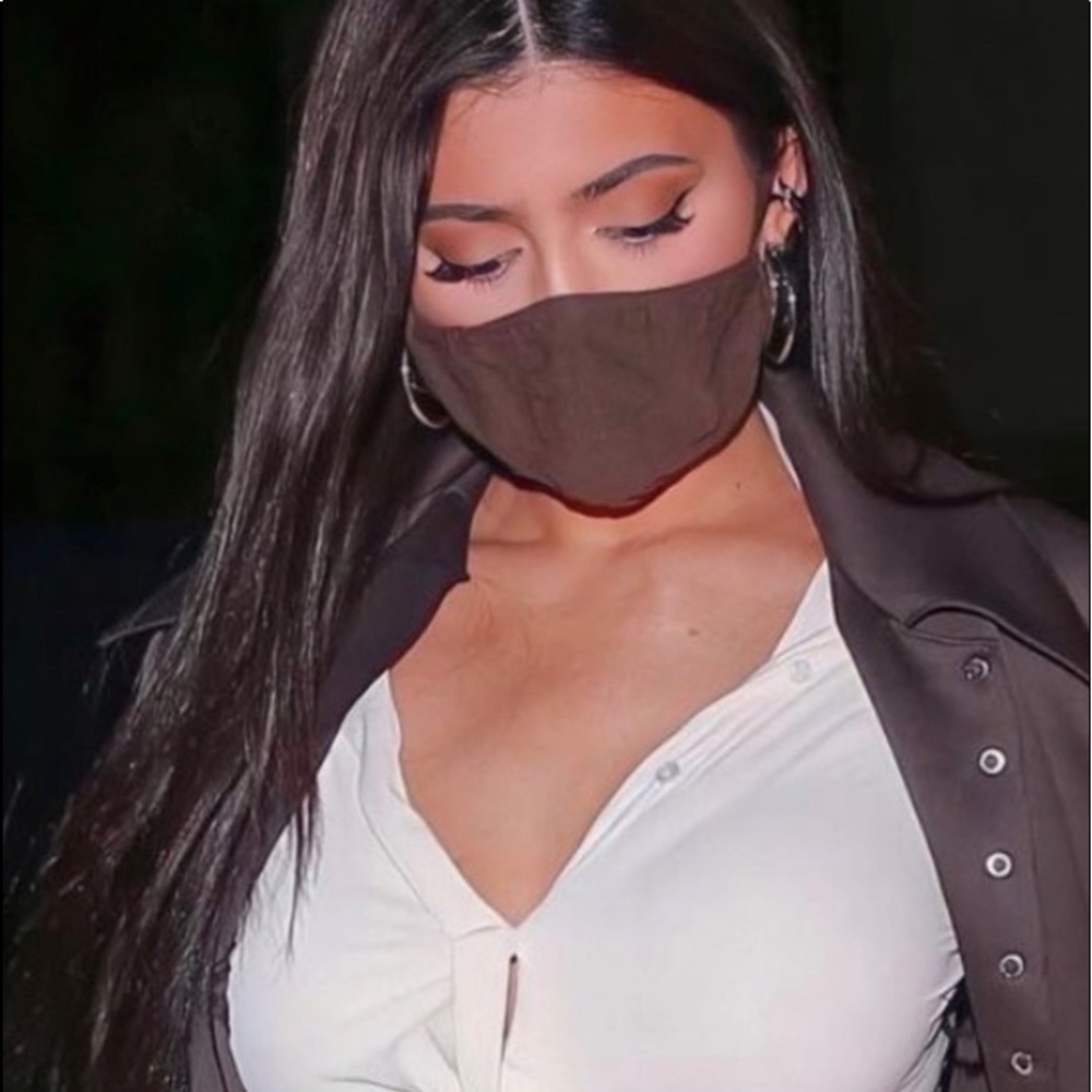 SKIMS Face Mask